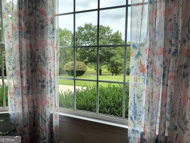 $665,000 | 252 Moore Street, Whitesburg, GA 30185