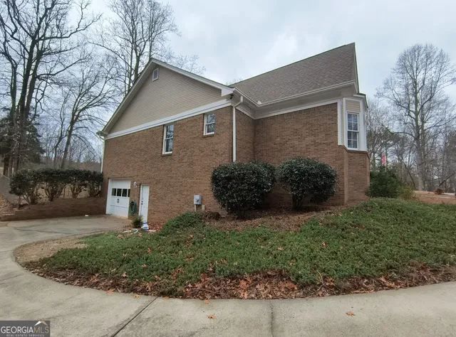 $665,000 | 252 Moore Street, Whitesburg, GA 30185