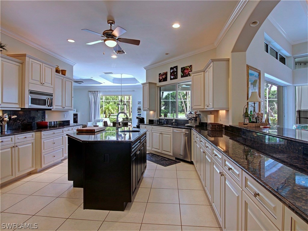 2302 Wulfert Road Sanibel, FL 33957 - Photo 8 of 25 Gallery Image 8