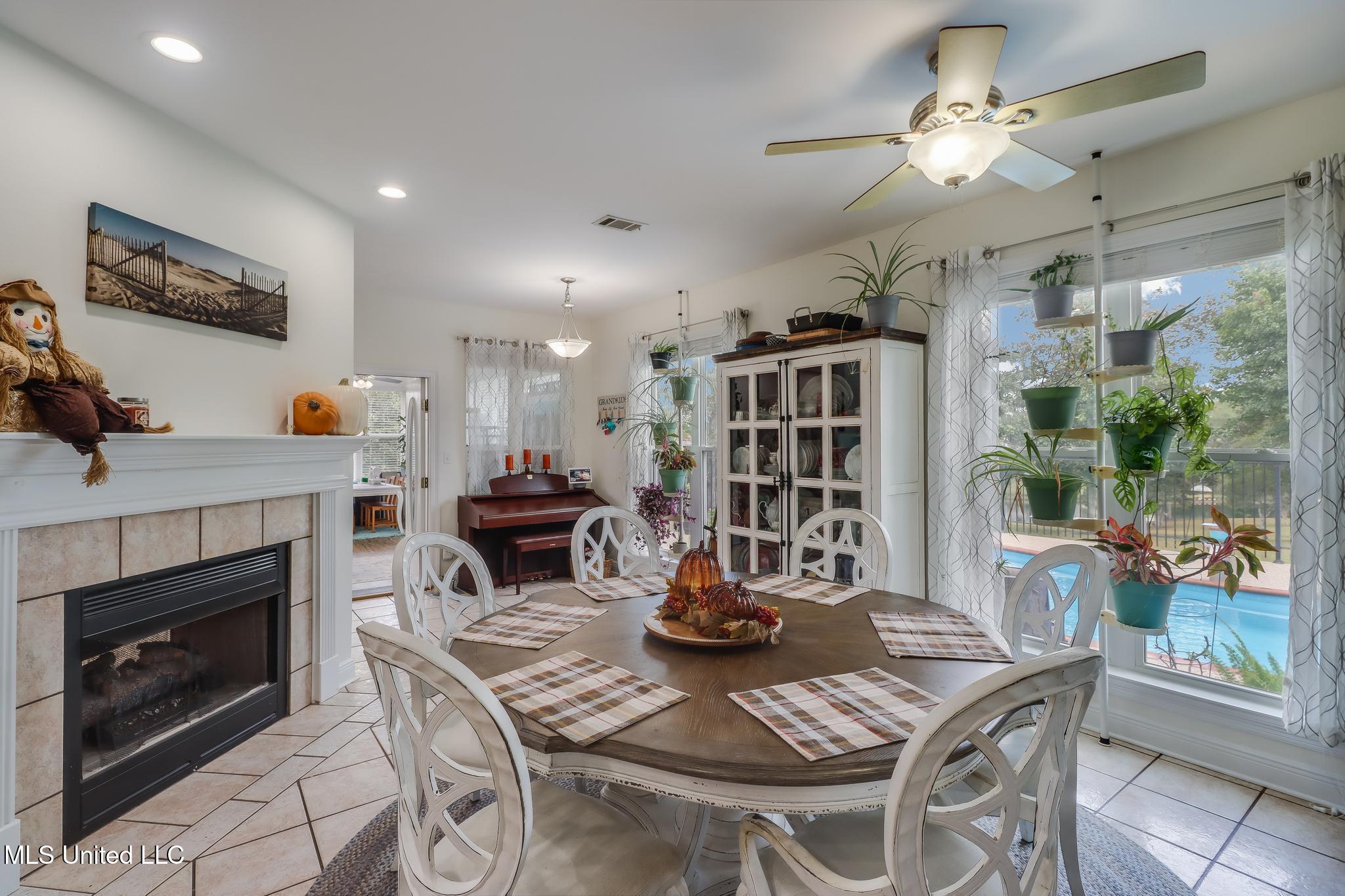 5045 Silver Ridge Road Kiln, MS 39556 - Photo 12 of 33 Dining
