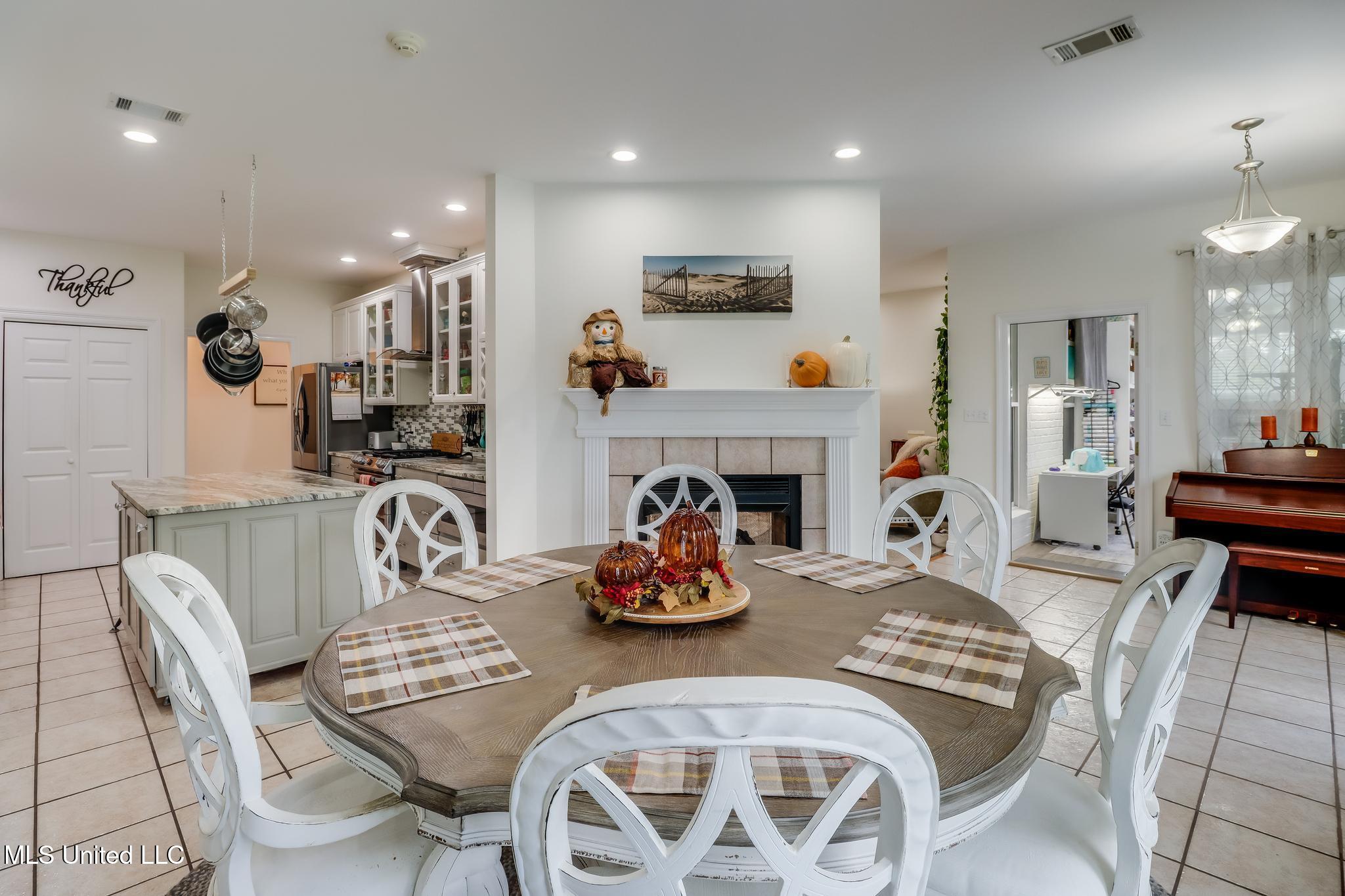 5045 Silver Ridge Road Kiln, MS 39556 - Photo 13 of 33 Dining