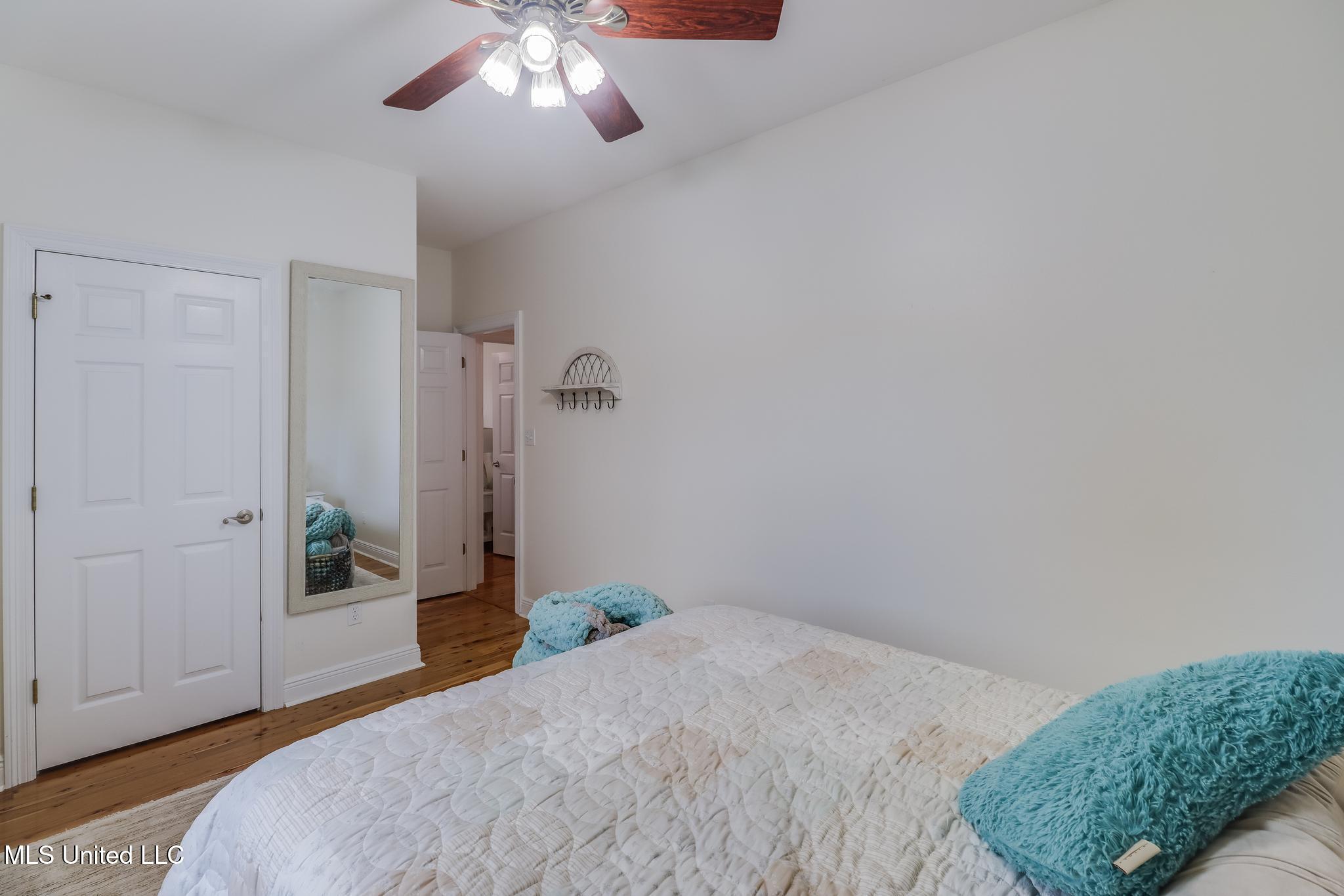 5045 Silver Ridge Road Kiln, MS 39556 - Photo 18 of 33 Guest room 2
