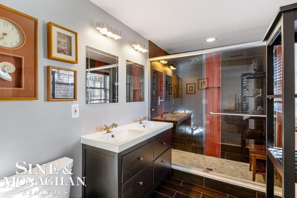 1379 Hampton Road Grosse Pointe, MI 48236 - Photo 19 of 42 50128952-e826e827-1733-43ac-9465-f786ffb07cc0.JPG