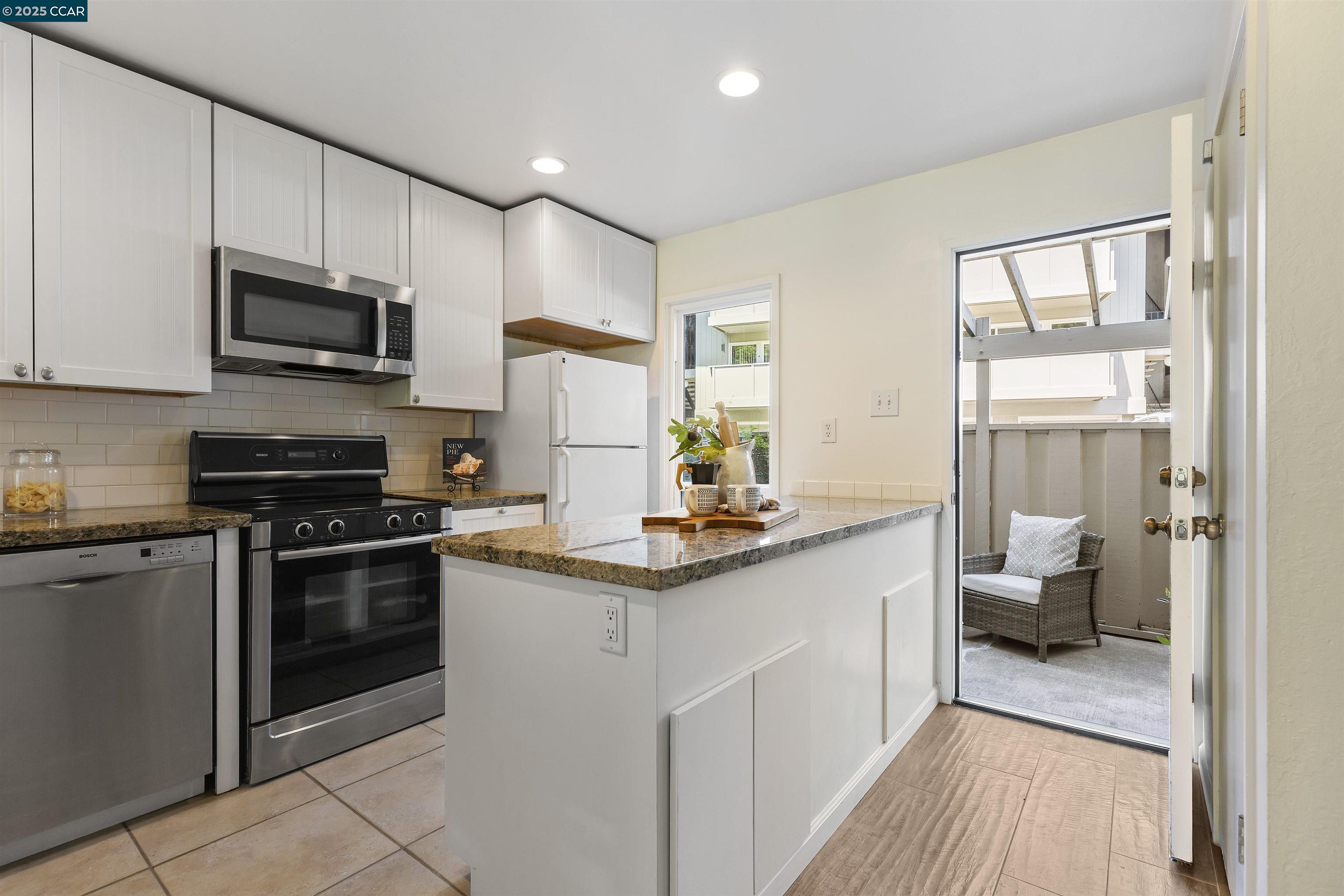 73 Brookwood Road, Unit 9 Orinda, CA 94563 - Photo 2 of 25