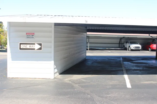 $89,900 | 806 West Michigan Avenue, Unit 32, Jackson, MI 49202