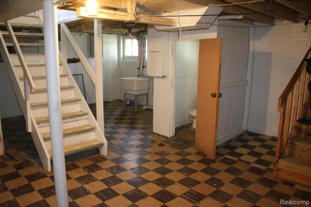 8921 Littlefield Street Detroit, MI 48228 - Photo 23 of 37