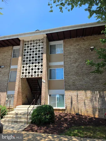 $152,000 | 544 Wilson Bridge Drive, Unit 6745 B2, Oxon Hill, MD 20745