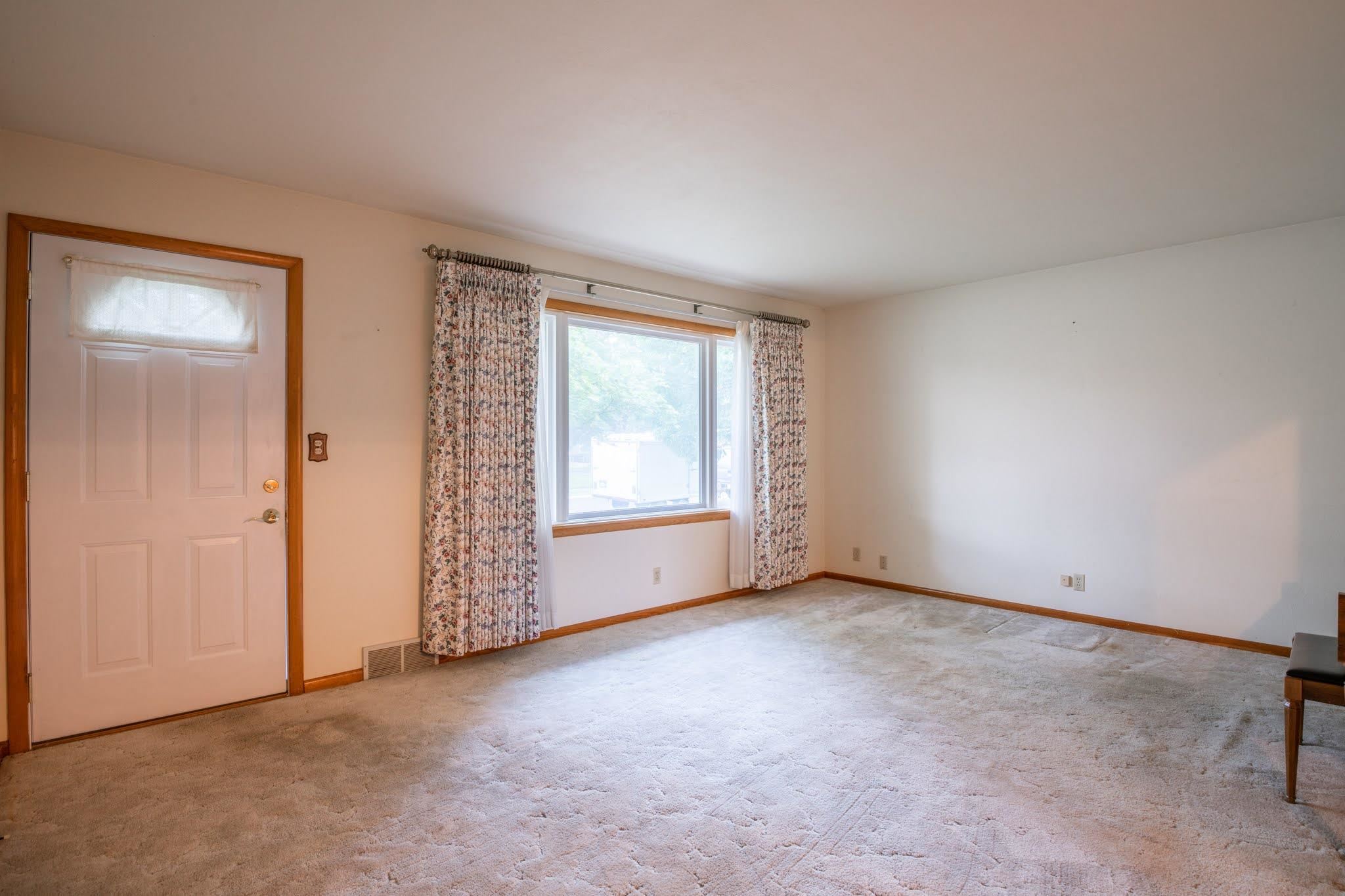 1503 James Road Pekin, IL 61554 - Photo 5 of 36 Gallery Image 5