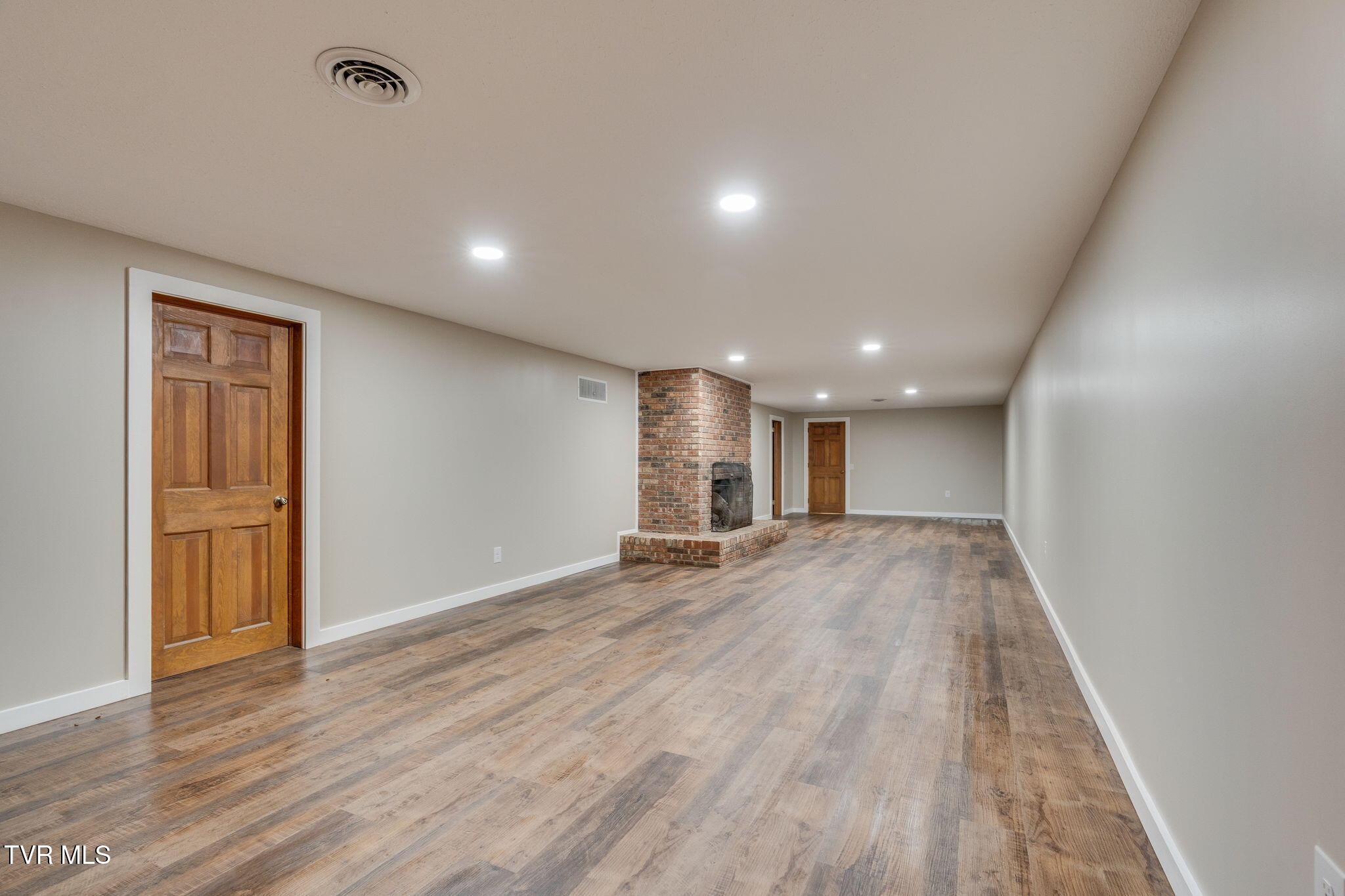 512 Hidden Valley Road Kingsport, TN 37663 - Photo 25 of 55 024