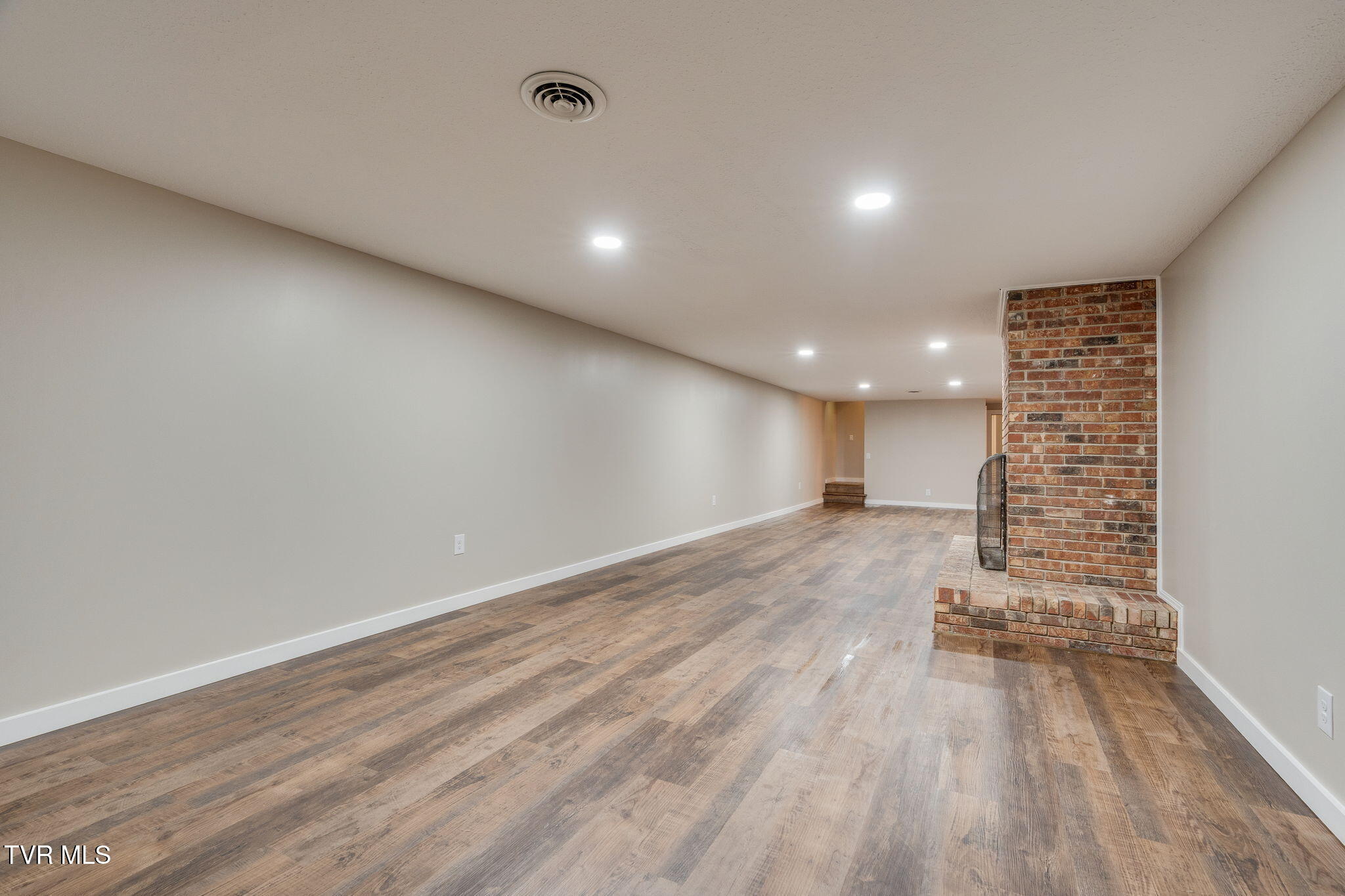 512 Hidden Valley Road Kingsport, TN 37663 - Photo 27 of 55 026
