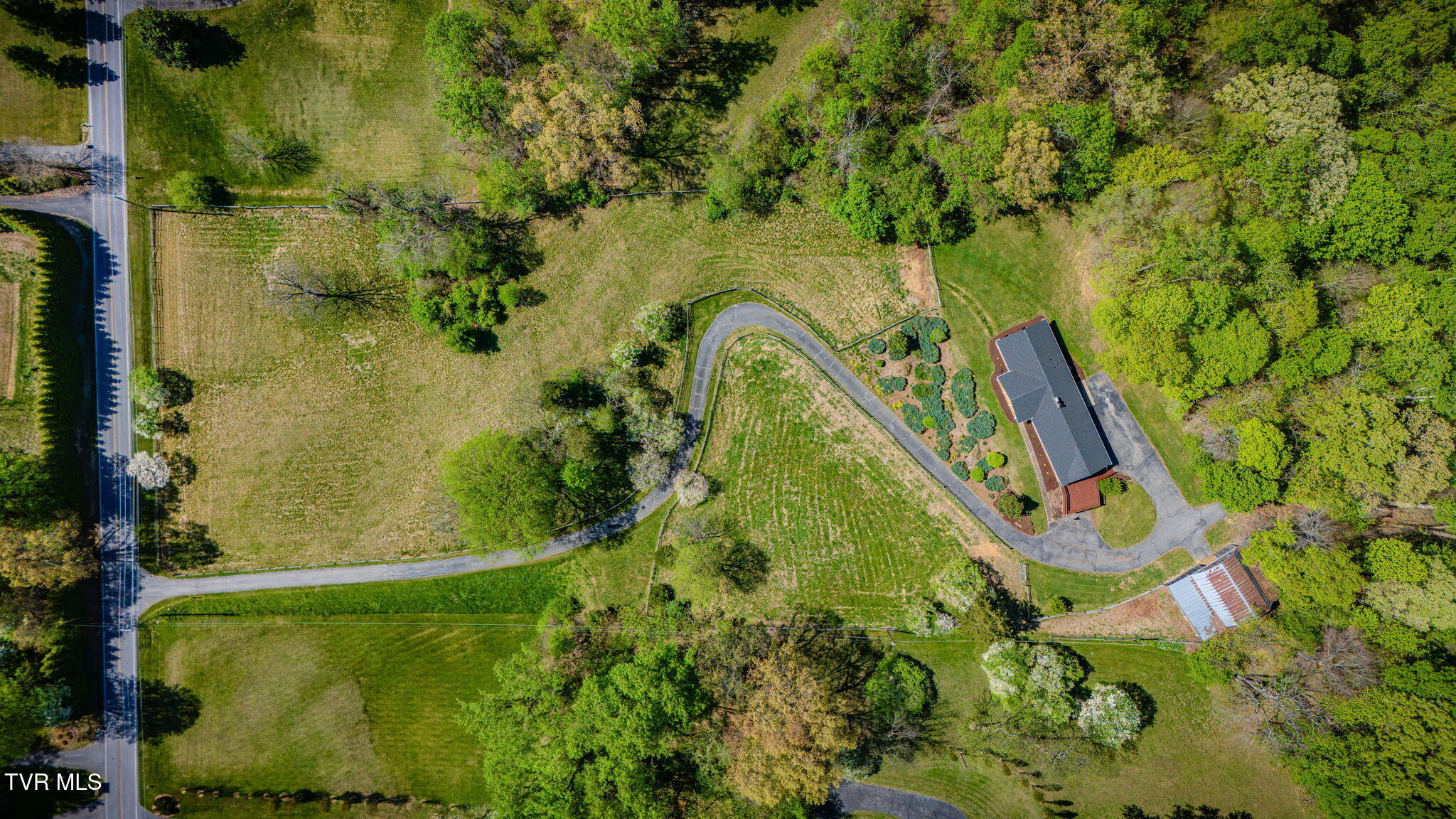 512 Hidden Valley Road Kingsport, TN 37663 - Photo 47 of 55 108