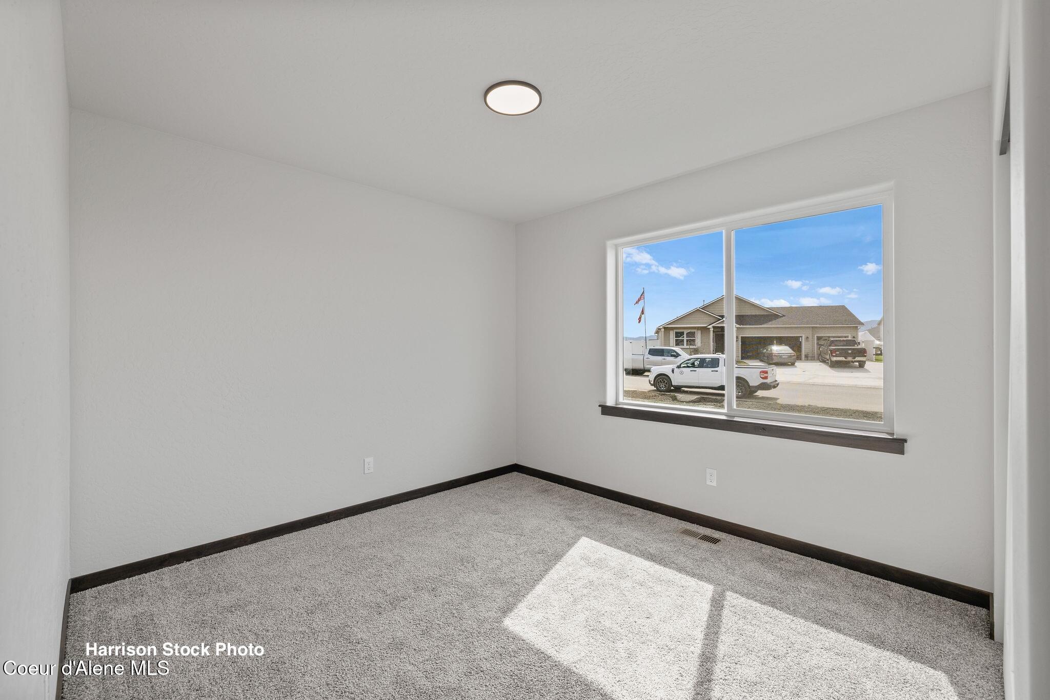 12182 North Lennon Lane Rathdrum, ID 83858 - Photo 16 of 20 Guest bed1