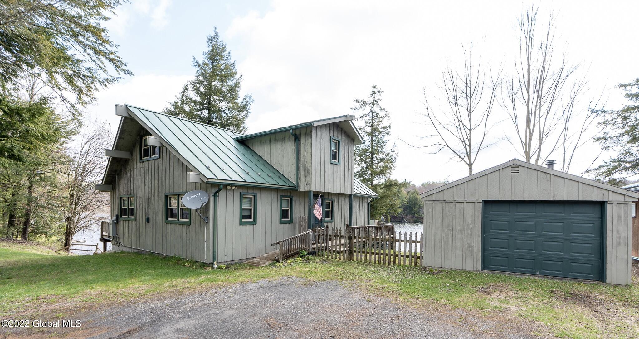 CFD668EA-0107-4F3B-8DC6-415D71055AC8