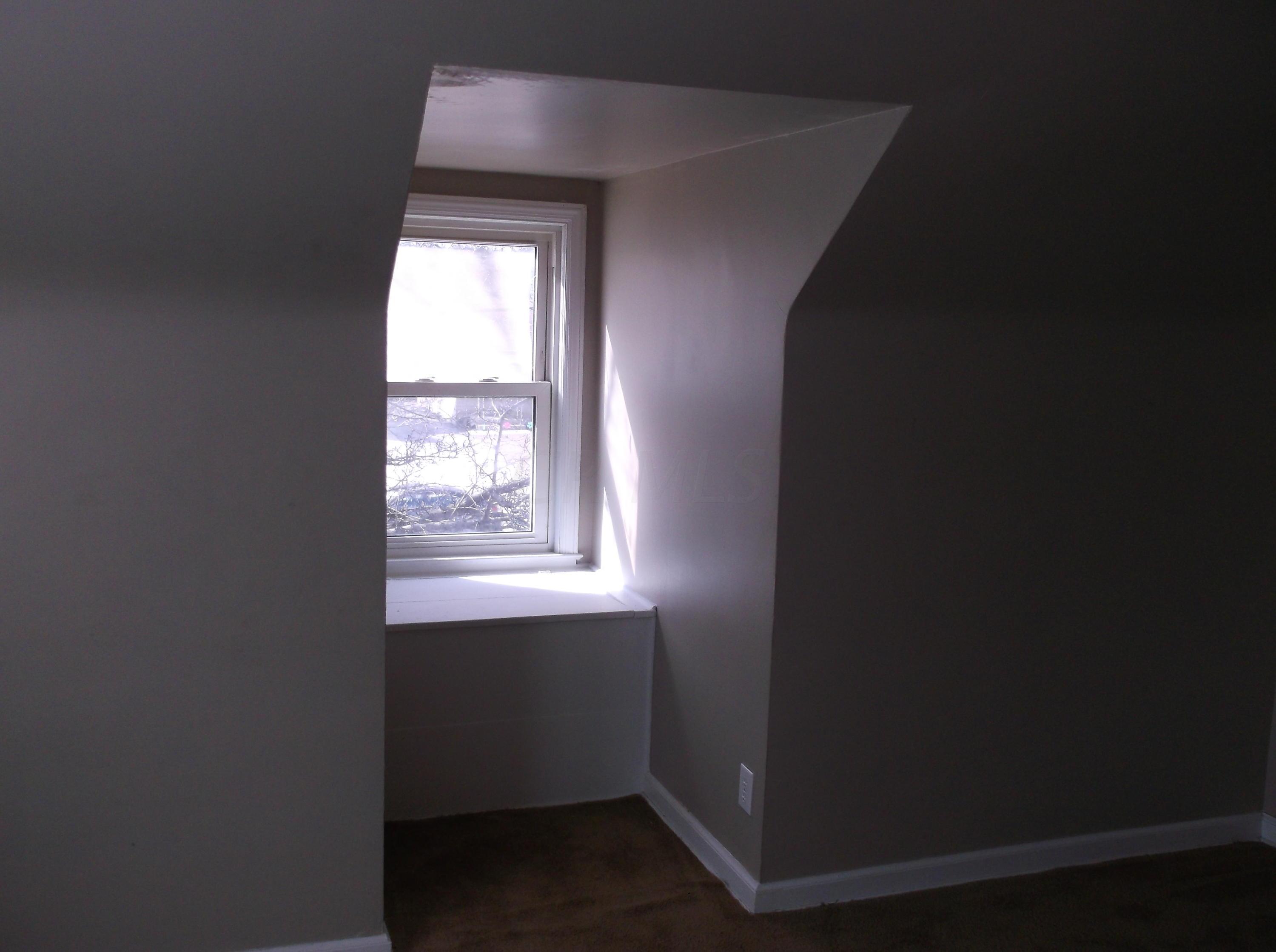 590 South James Road Columbus, OH 43213 - Photo 11 of 17
