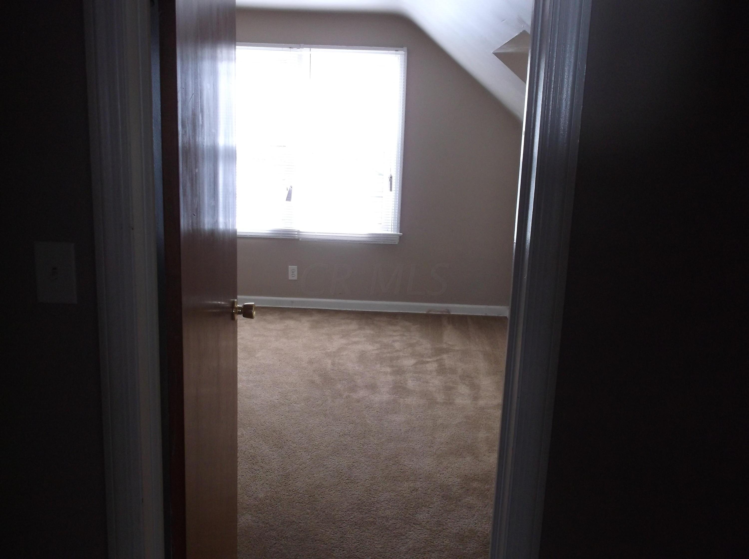 590 South James Road Columbus, OH 43213 - Photo 12 of 17