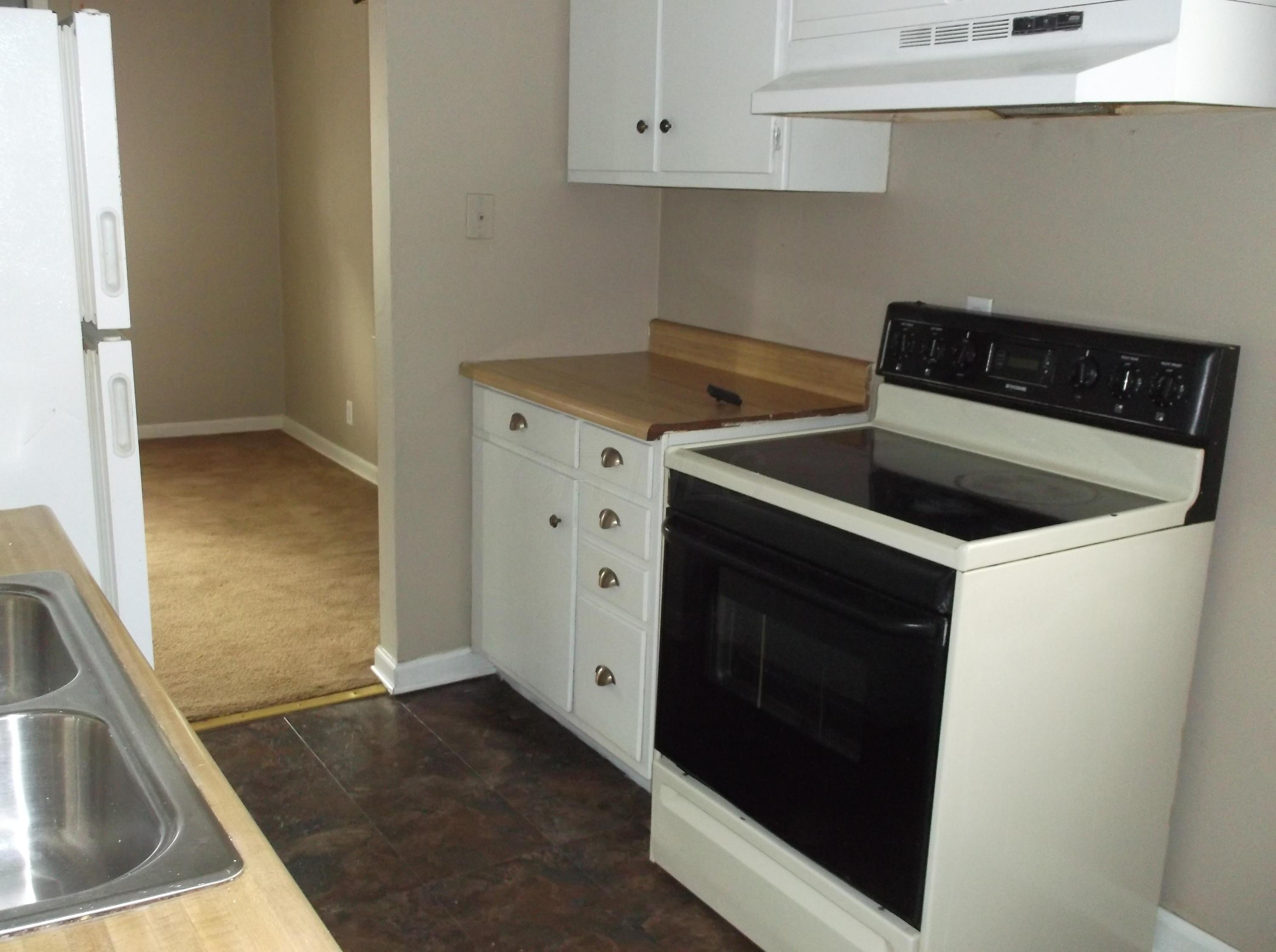 590 South James Road Columbus, OH 43213 - Photo 3 of 17