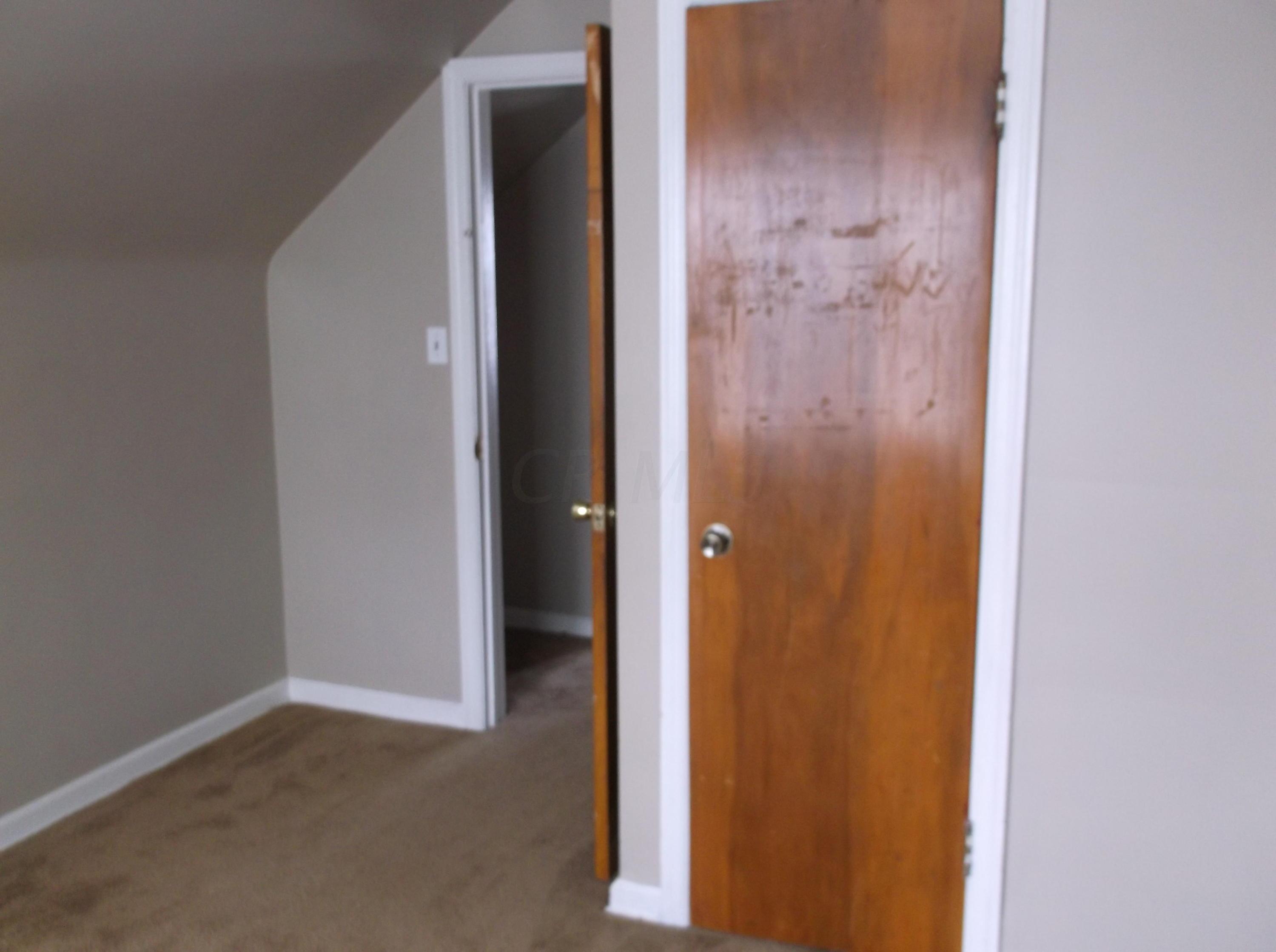 590 South James Road Columbus, OH 43213 - Photo 10 of 17