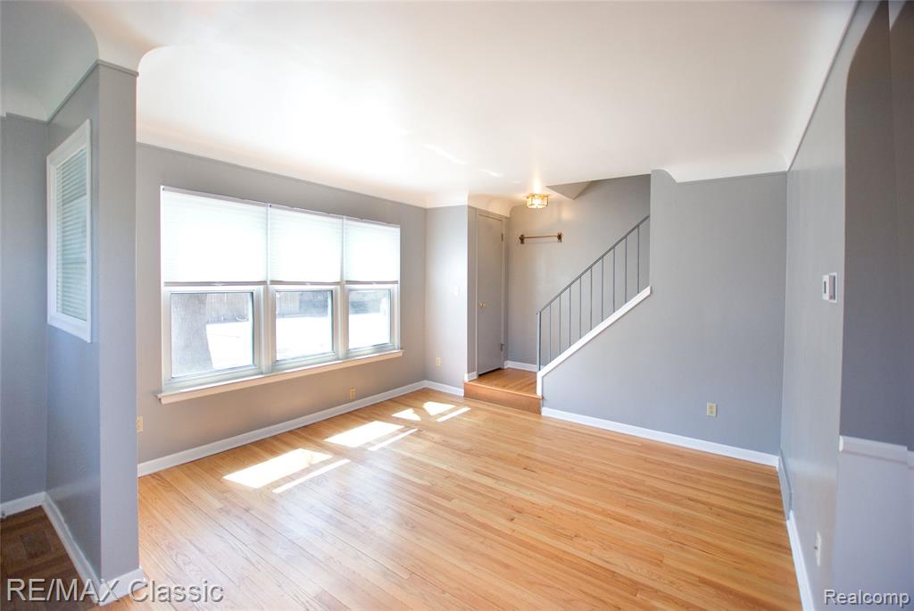 2604 Rochester Road Royal Oak, MI 48073 - Photo 8 of 32