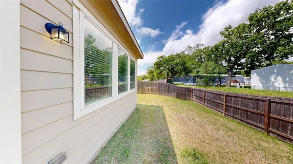 $2,250 | 963 Harper Lane, Bryan, TX 77803