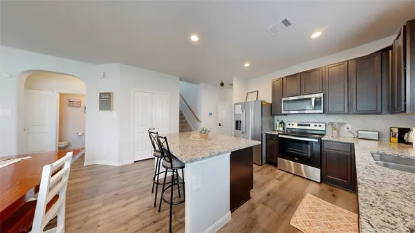$2,250 | 963 Harper Lane, Bryan, TX 77803