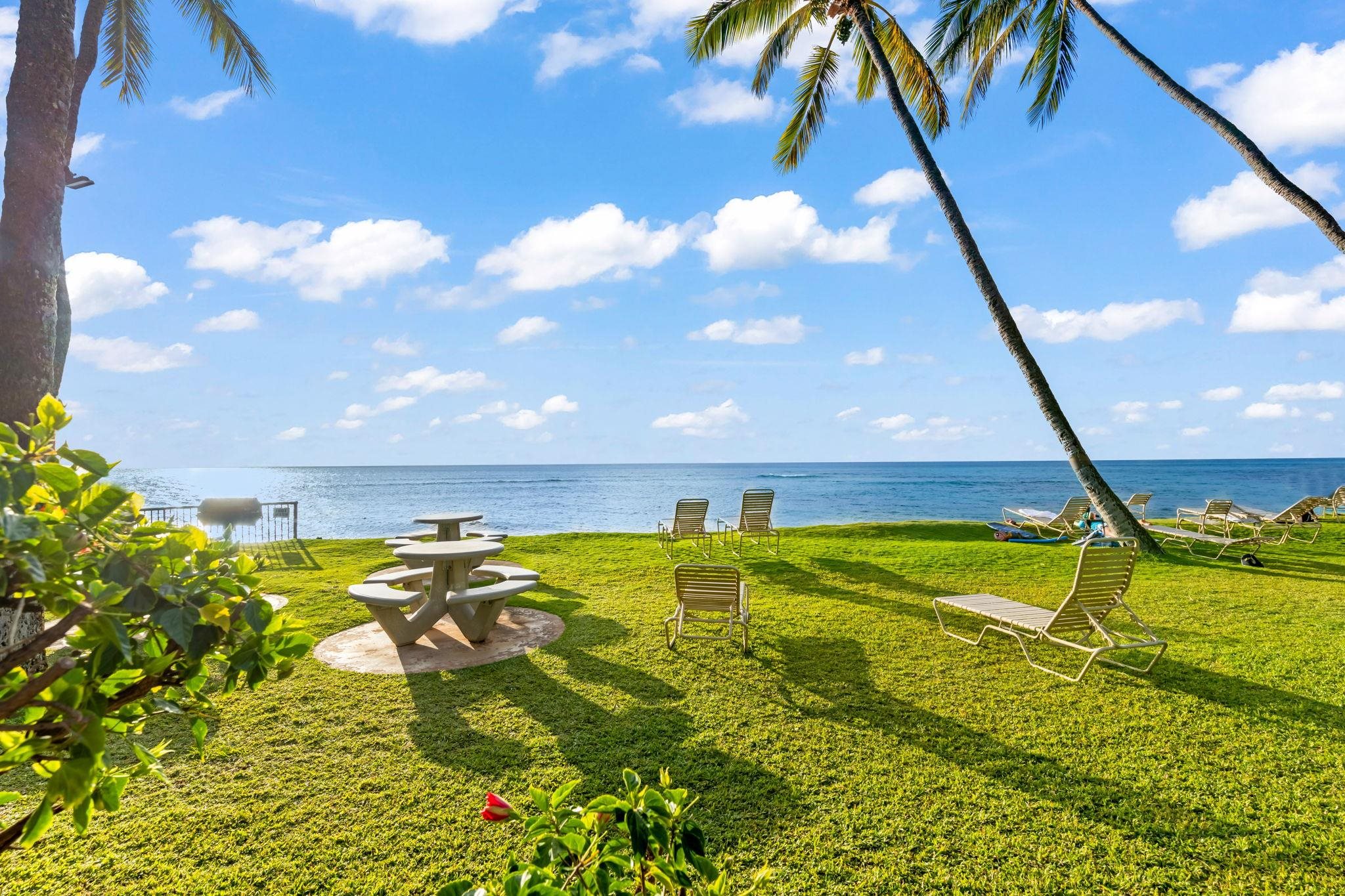 3875 Lower Honoapiilani Road, Unit B205 Lahaina, HI 96761 - Photo 26 of 28 a view of an indoor swimming pool