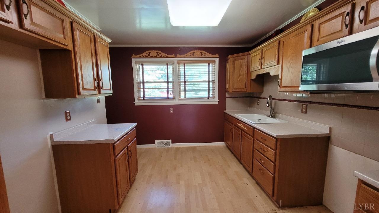 7110 Meadowbrook Road Lynchburg, VA 24502 - Photo 4 of 13 Gallery Image 4
