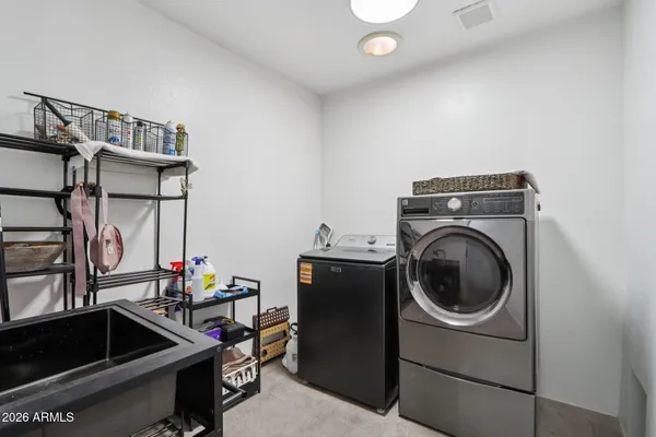 $725,000 | 7002 South 38th Place, Phoenix, AZ 85042