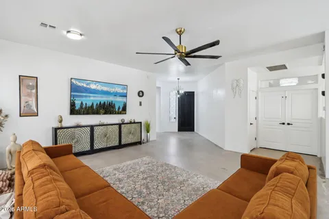 $725,000 | 7002 South 38th Place, Phoenix, AZ 85042