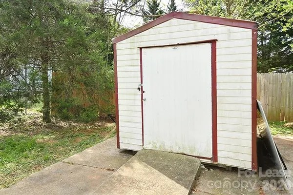 $1,695 | 266 Long Street, Statesville, NC 28677