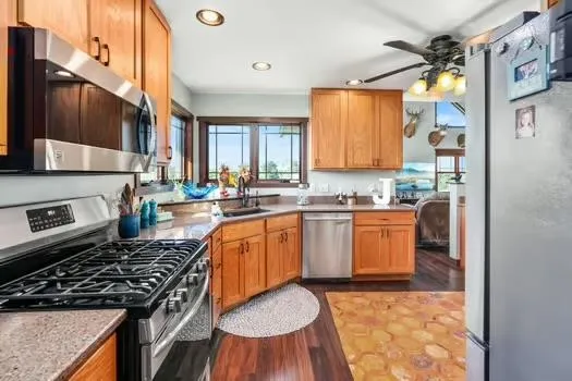 $1,475,000 | 16195 # 1 Coy, Viola, WI 54664