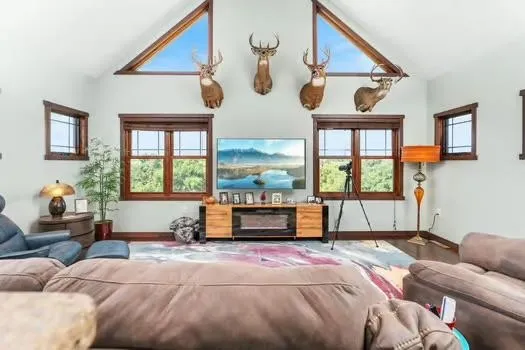 $1,475,000 | 16195 # 1 Coy, Viola, WI 54664