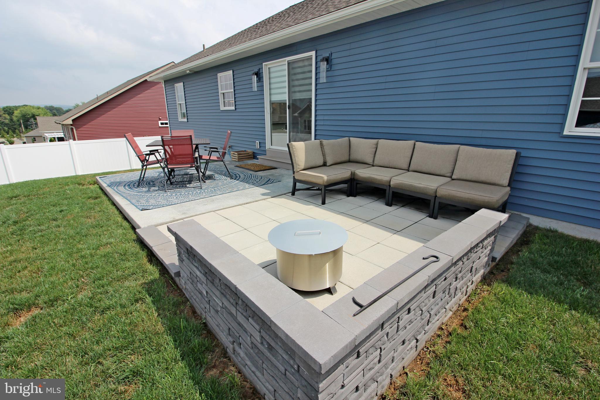 325 Tree View Lane Lebanon, PA 17042 - Photo 3 of 35 Gallery Image 3