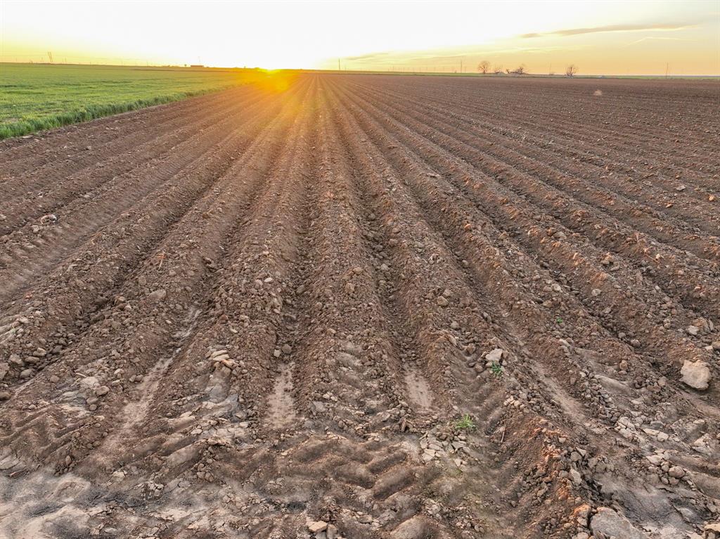 159 Co Road Munday, TX 76371 - Photo 3 of 31 a view of an ocean beach