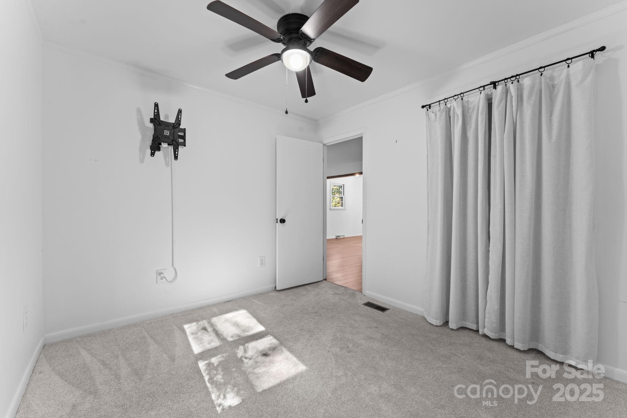 621 Kitchens Branch Road Sylva, NC 28779 - Photo 18 of 29 a view of empty room with ceiling fan