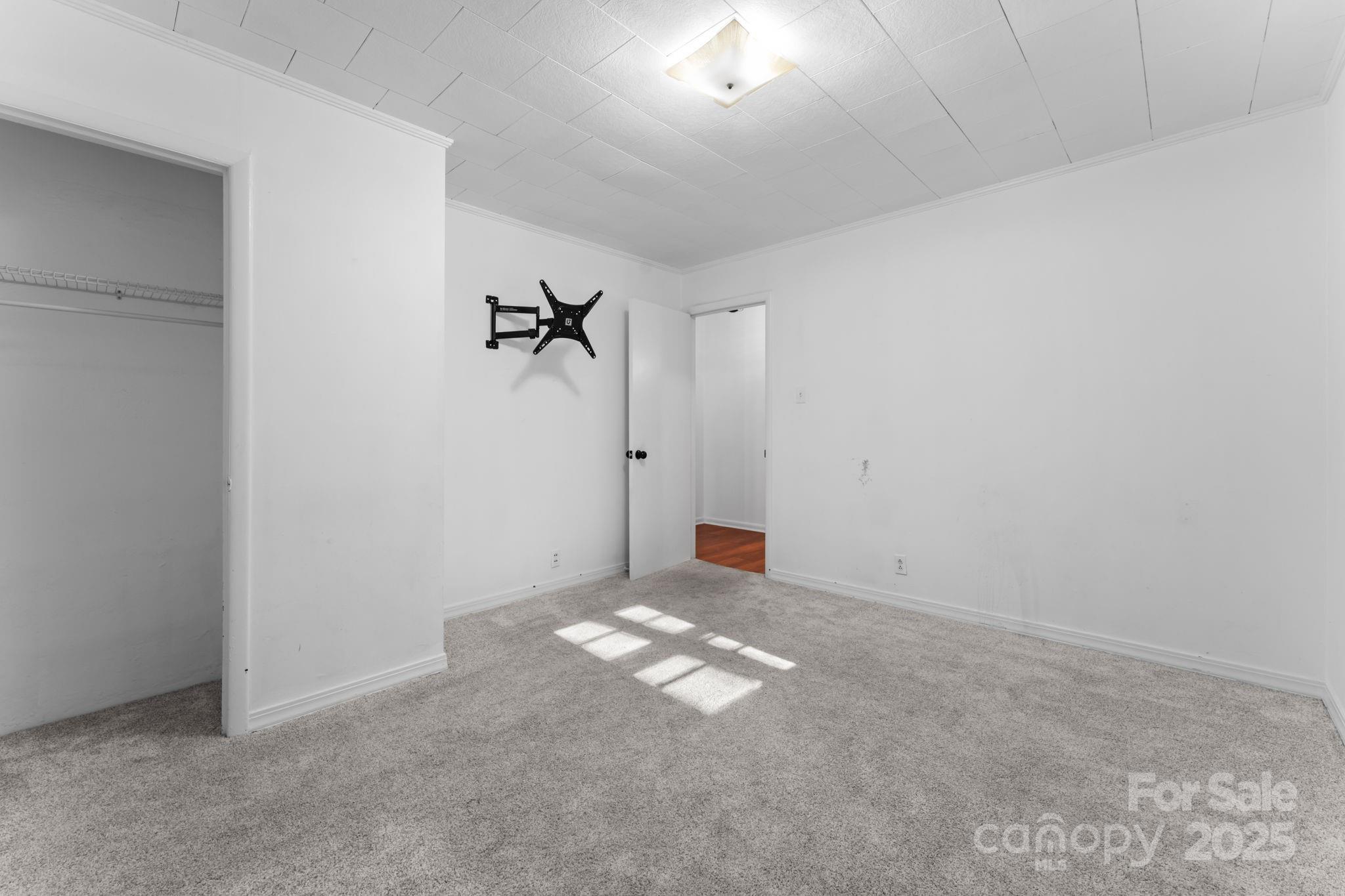 621 Kitchens Branch Road Sylva, NC 28779 - Photo 8 of 29 a view of a big room with closet