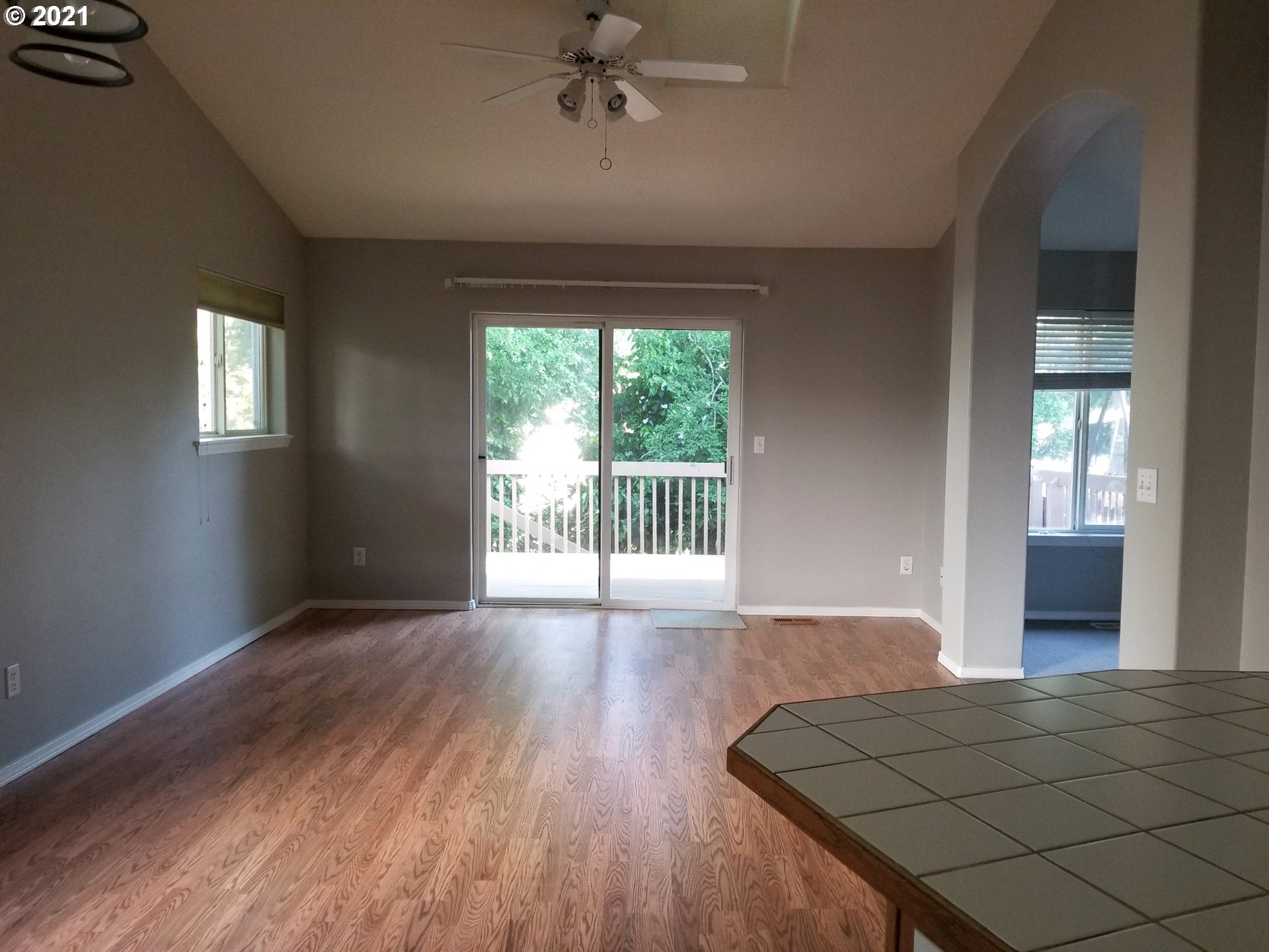 2575 Southwest Lillyben Court Gresham, OR 97080 - Photo 4 of 10