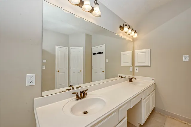 a bathroom with a tub