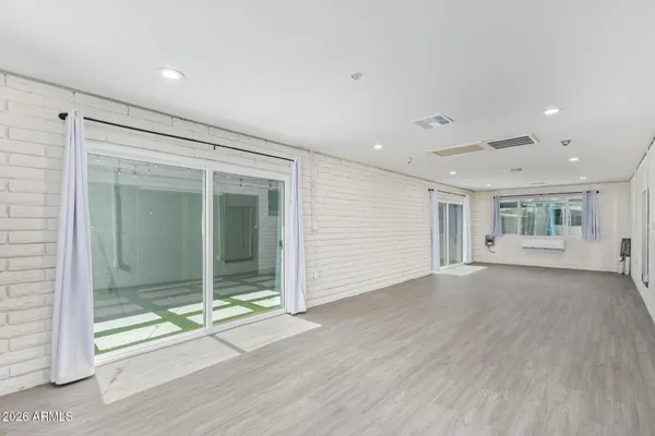 $3,200 | 2136 West Village Drive, Phoenix, AZ 85023