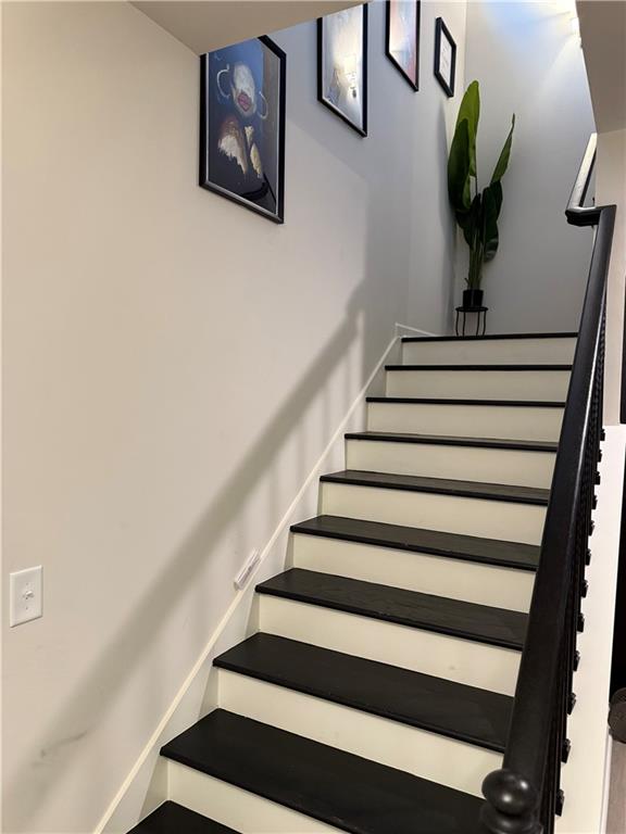 2957 Cottage Lane Atlanta, GA 30337 - Photo 8 of 21 a view of entryway