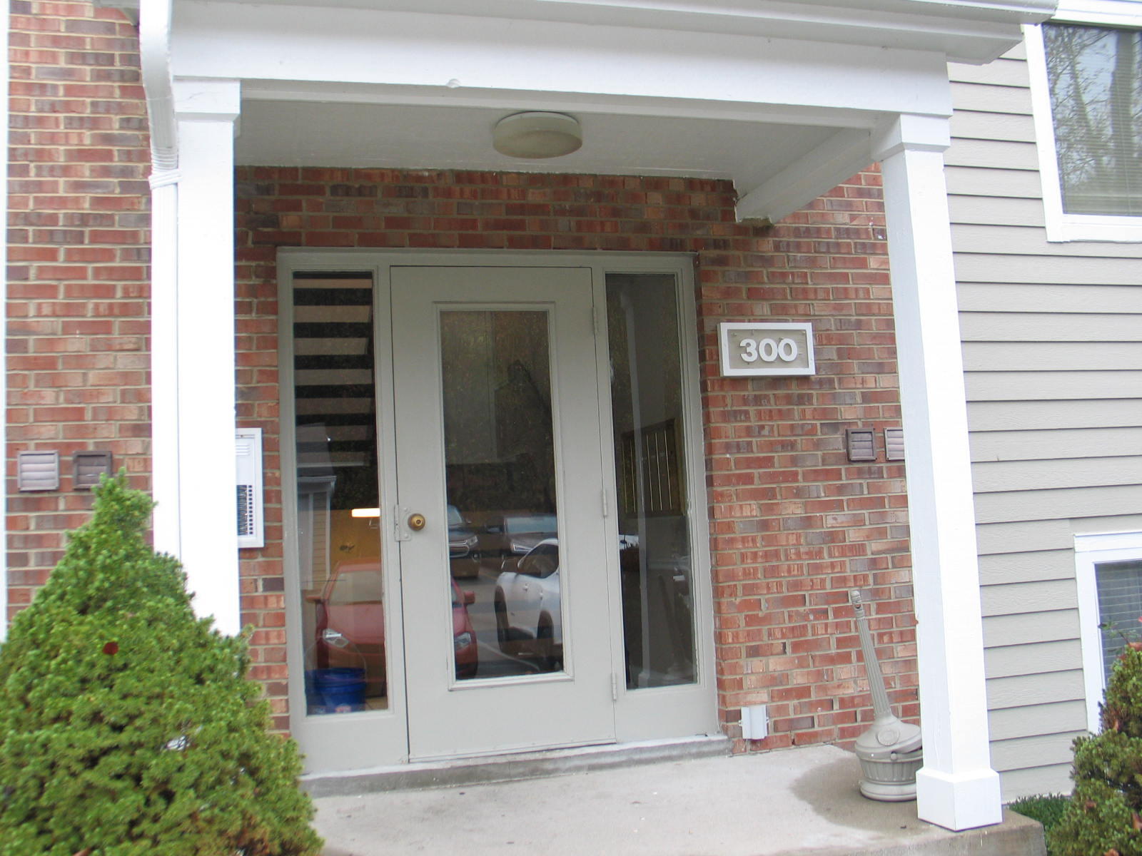 300 Timber Ridge Drive, Unit 8 Wilder, KY 41071 - Photo 2 of 23 Gallery Image 2
