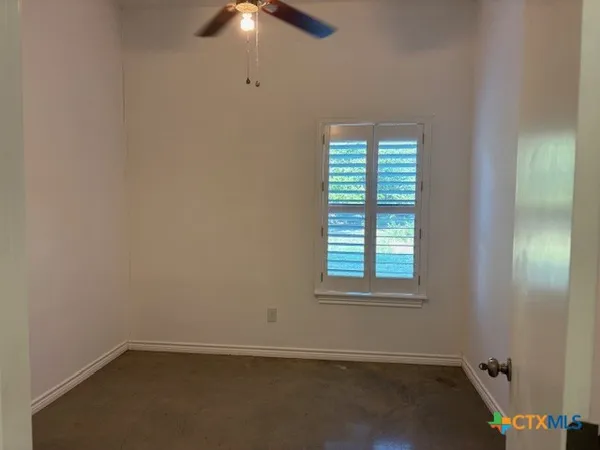 $1,295 | 17307 Old 81, Unit D, Troy, TX 76579