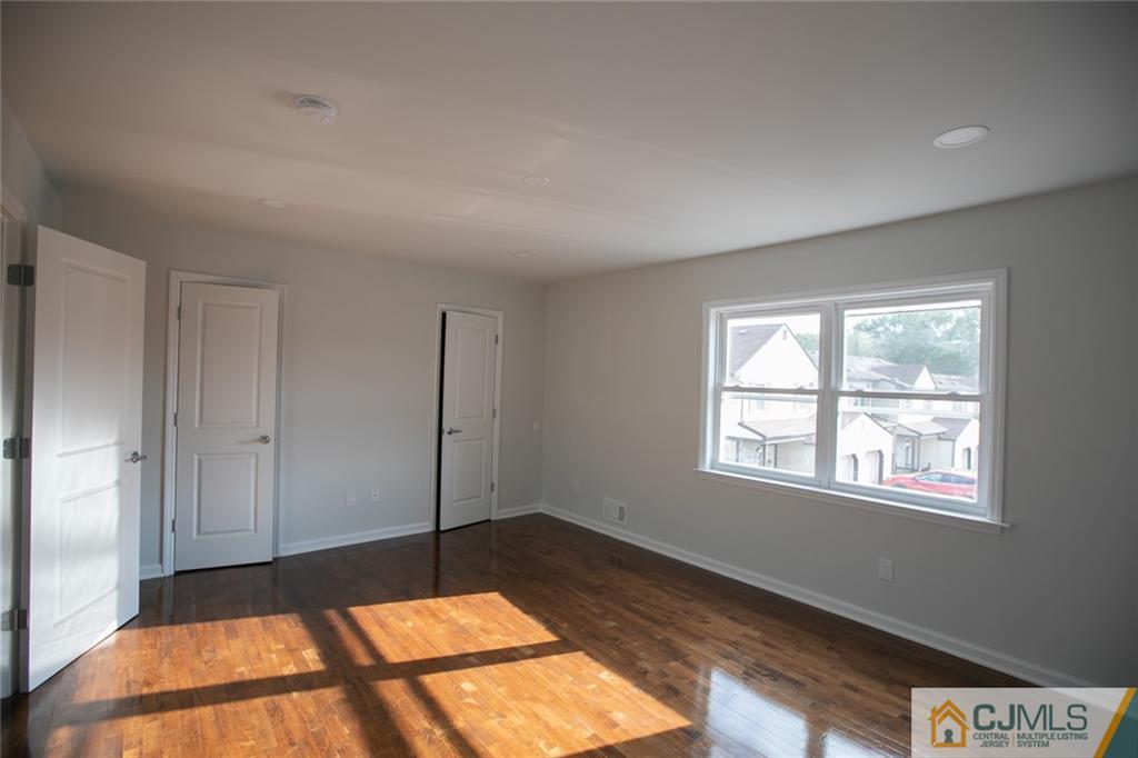 3207 Hana Road Edison, NJ 08817 - Photo 19 of 42