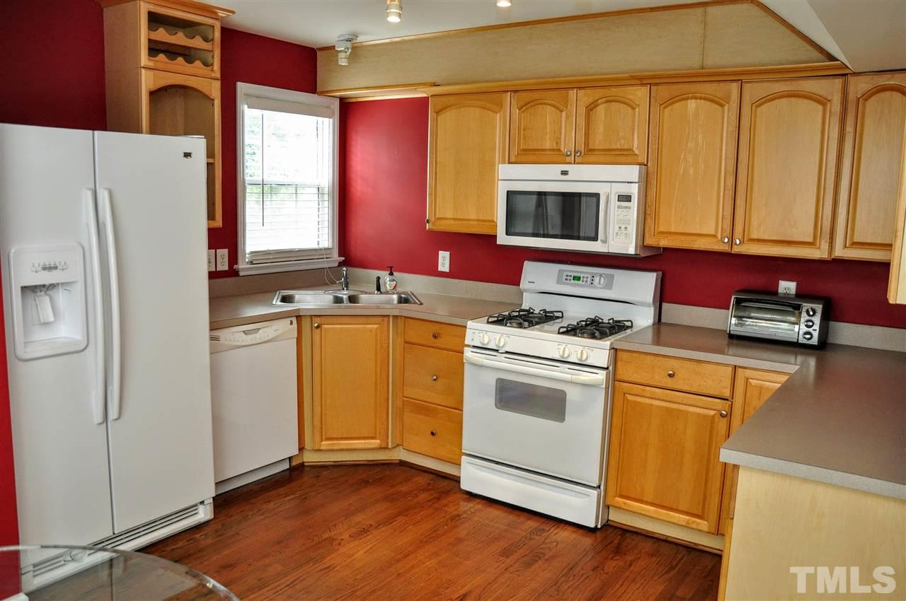 2132 Bellaire Avenue Raleigh, NC 27608 - Photo 6 of 15 Gallery Image 6