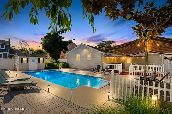 $1,299,000 | 17 Sea Girt Avenue, Manasquan, NJ 08736