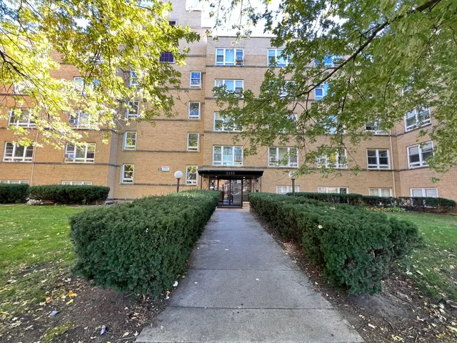 $1,500 | 5335 North California Avenue, Unit 504, Chicago, IL 60625