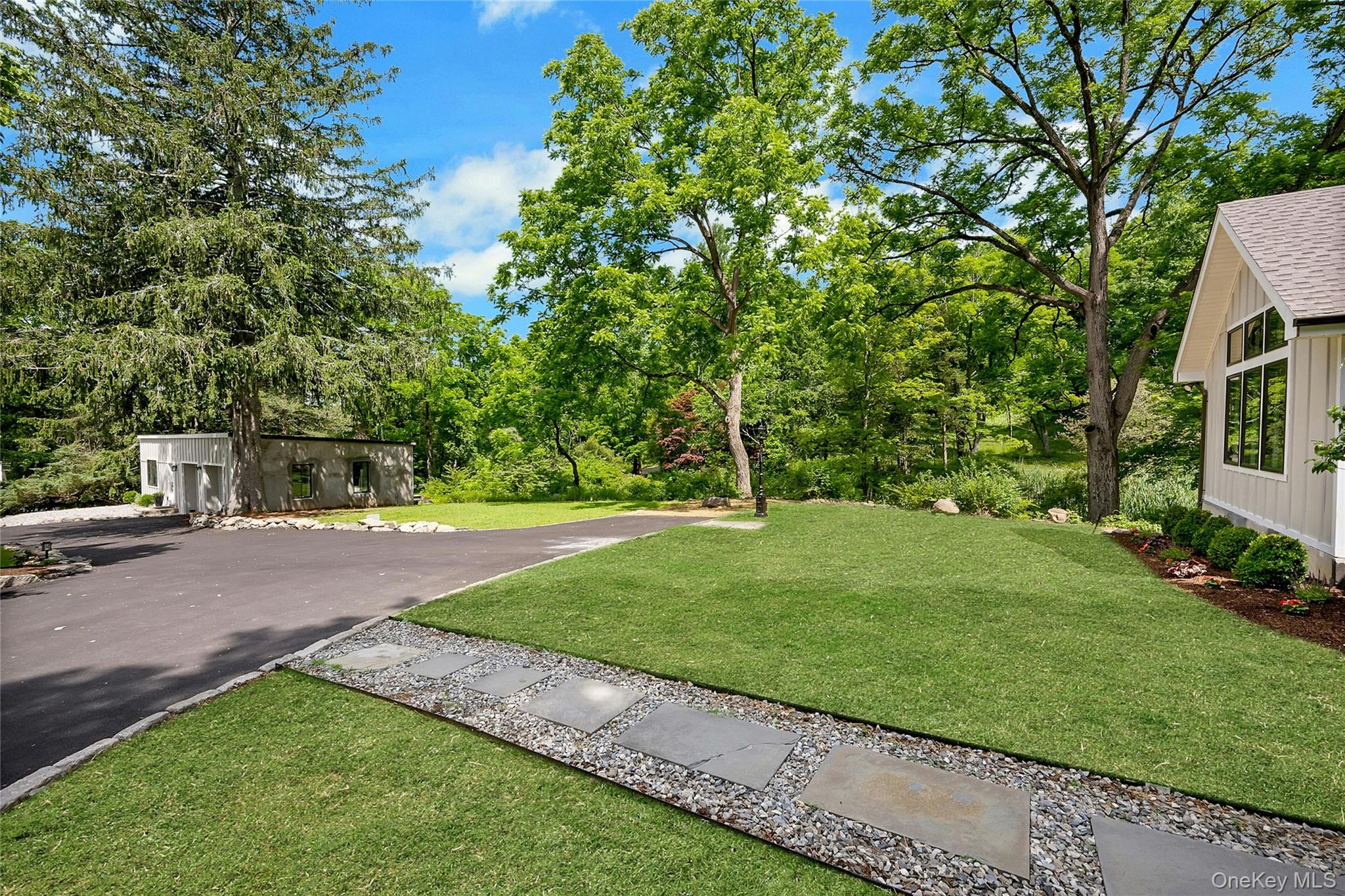 2 Banks Farm Road Bedford, NY 10506 - Photo 27 of 38 Grass color virtually enhanced.