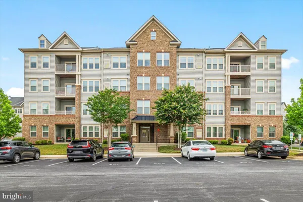 $2,295 | 6511 Walcott Lane, Unit 202, Frederick, MD 21703