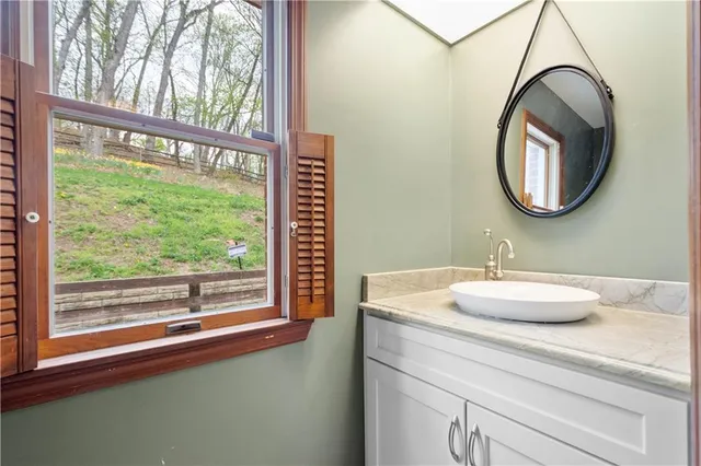 $699,000 | 507 Buttermilk Lane, Bradford Woods, PA 15015