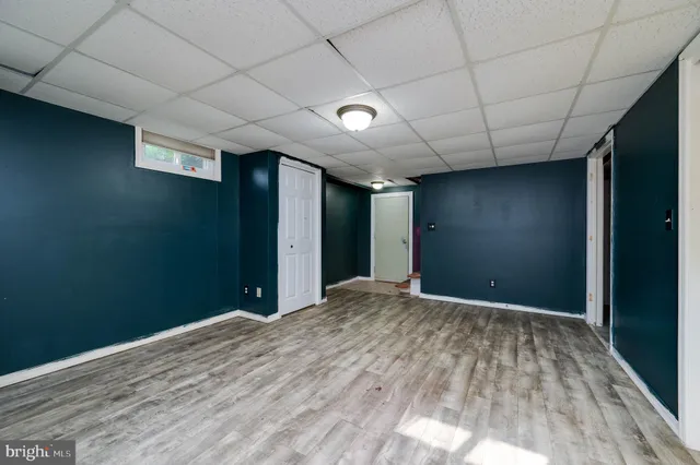 a view of empty room