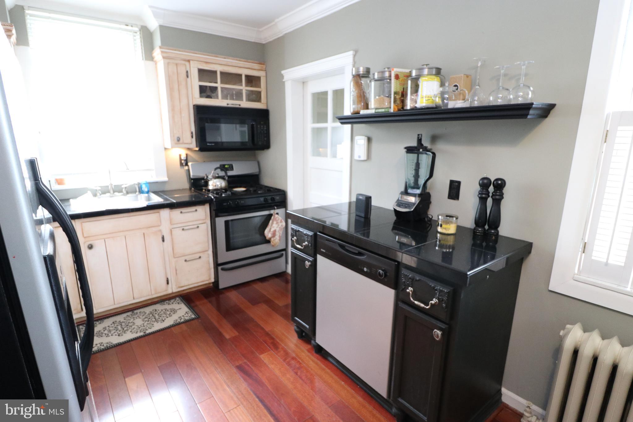1712 South State Road Upper Darby, PA 19082 - Photo 12 of 40 Kitchen